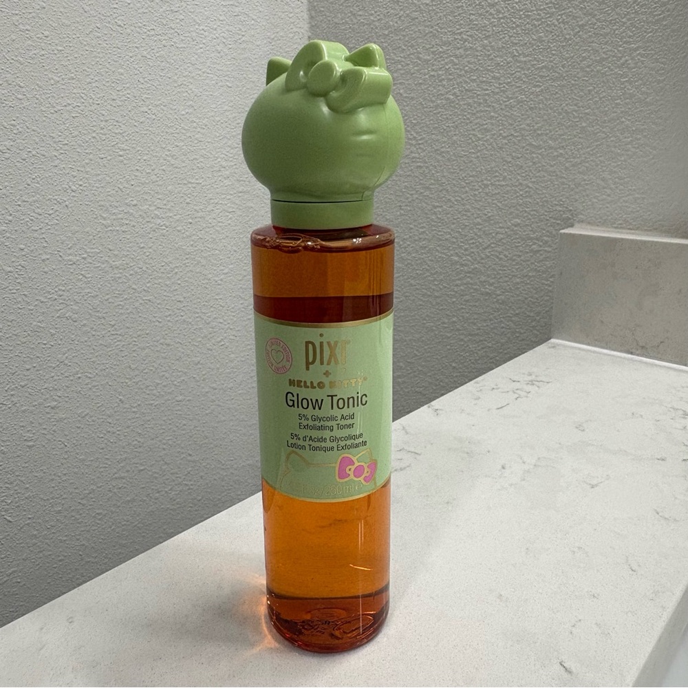 HELLO KITTY Pixi Glow Tonic- Brand New